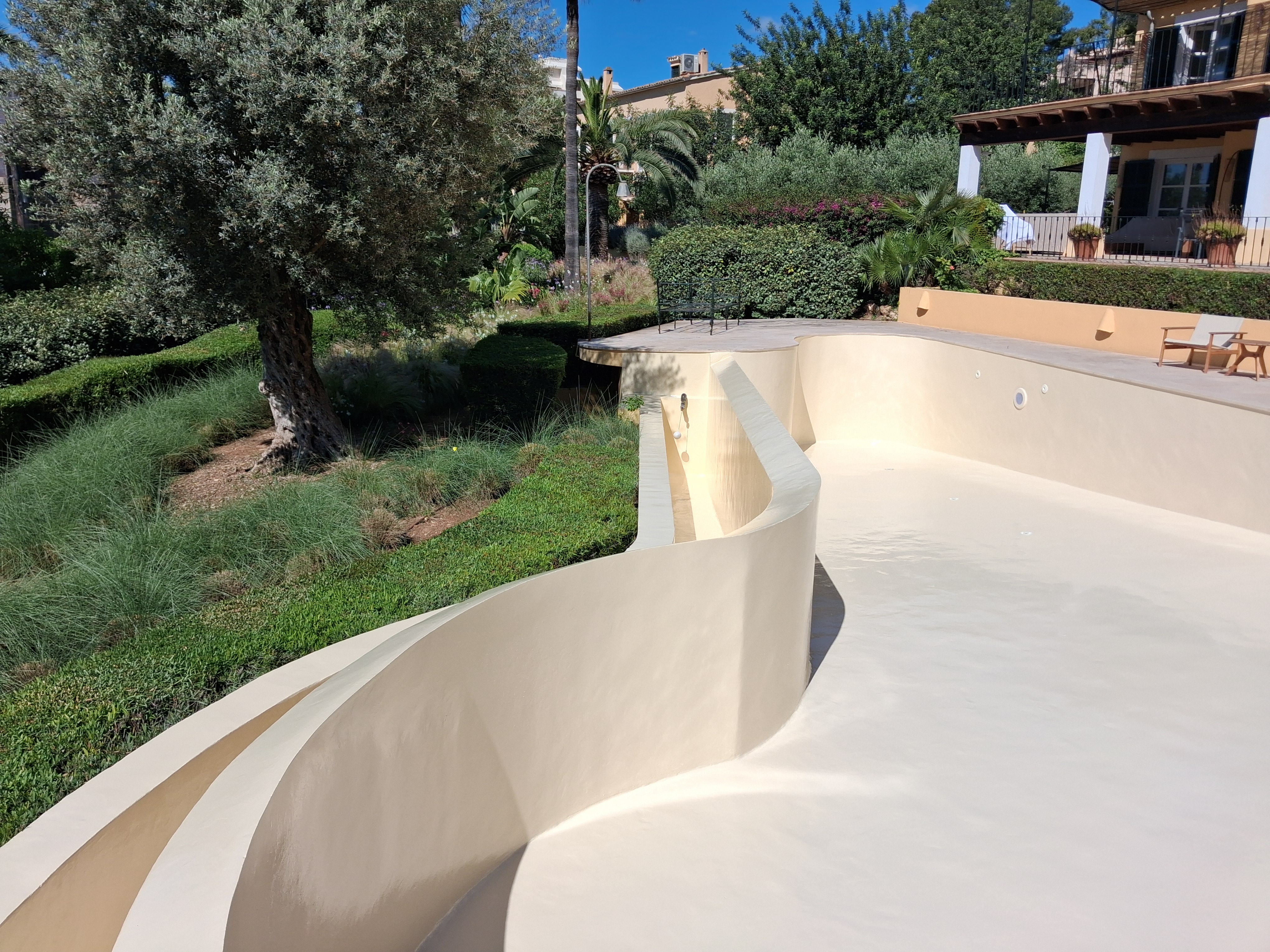 Pintura interior profesional en una vivienda de Valldemossa, Mallorca