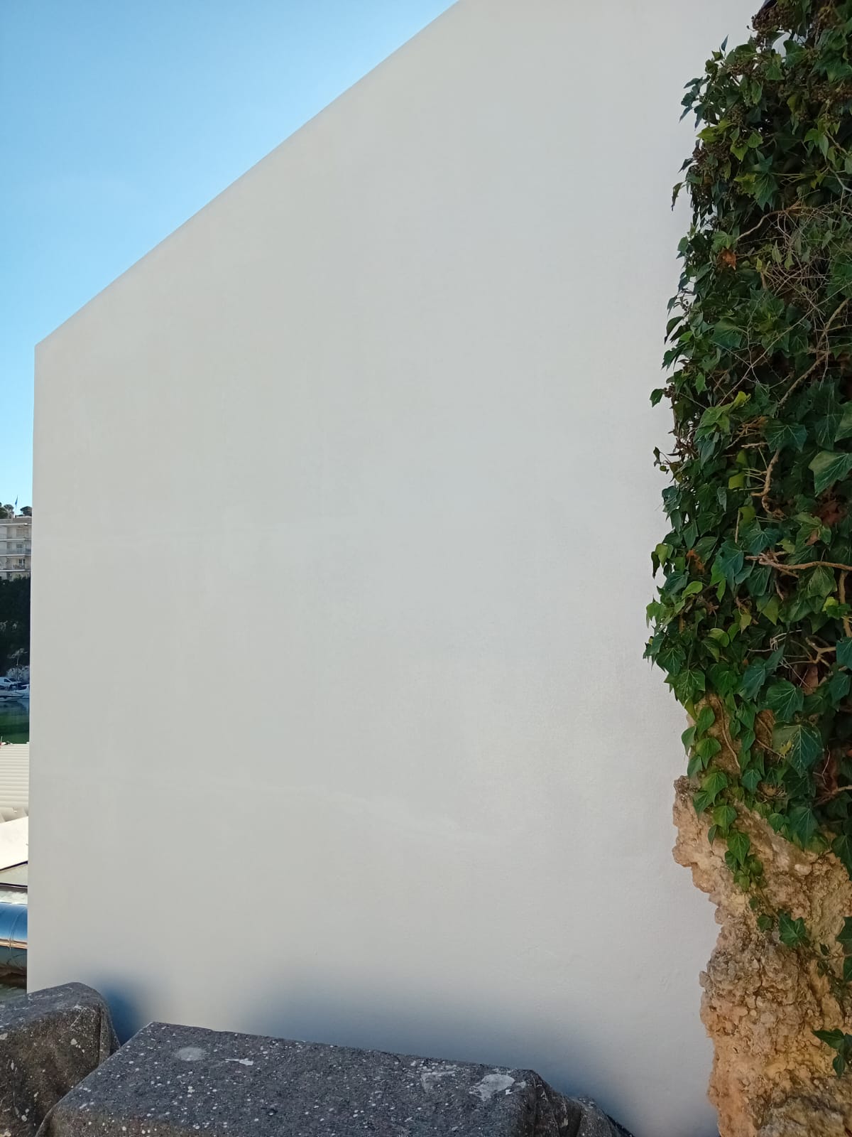 Rehabilitacion y pintura de fachada en Binissalem, Mallorca